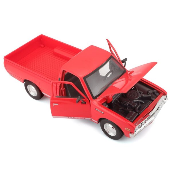 MAISTO METALNI AUTO 1:24 DATSUN 620 - Image 2