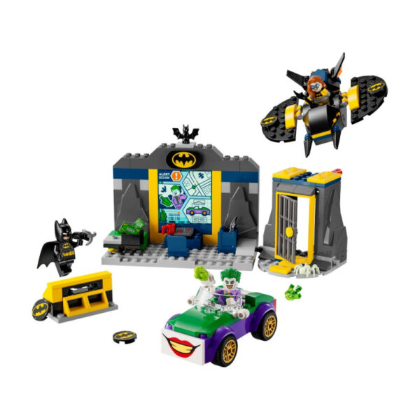 LEGO DC THE BATCAVE WITH BATMEN 76272 - Image 2